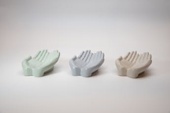 Double Hand Concrete Object | Uno Atelier - Grey