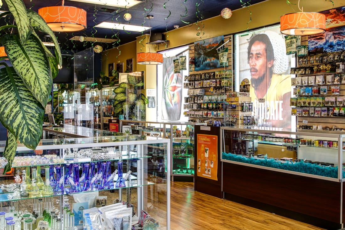 Kush Pointe - Mukilteo