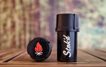 Stok'd | Medtainer | Flame Logo