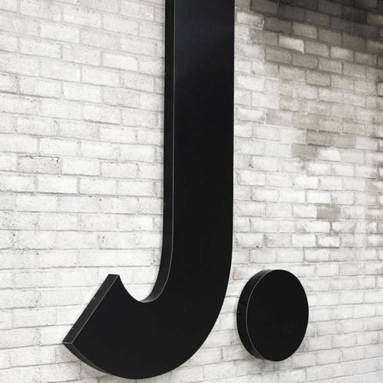 J. Supply Co. - Thunder Bay - Memorial Avenue