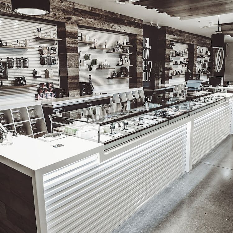 Debbie's Dispensary - Bullhead City (Med/Rec)